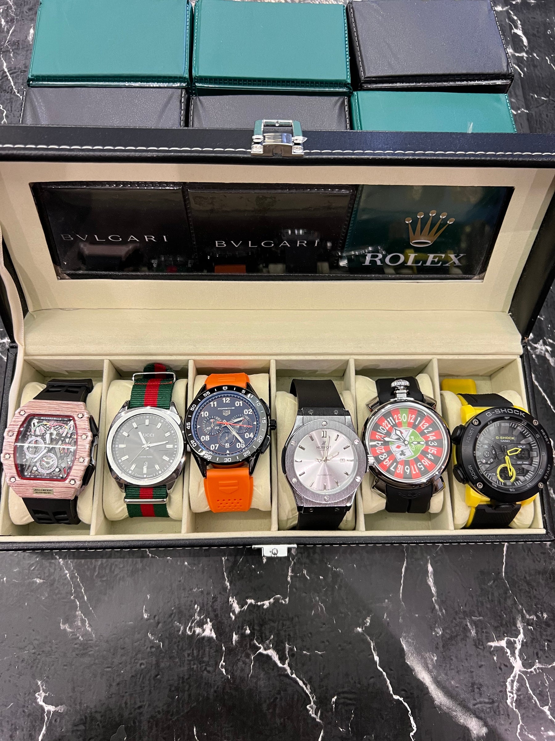 MALETA COM 6 RELÓGIOS