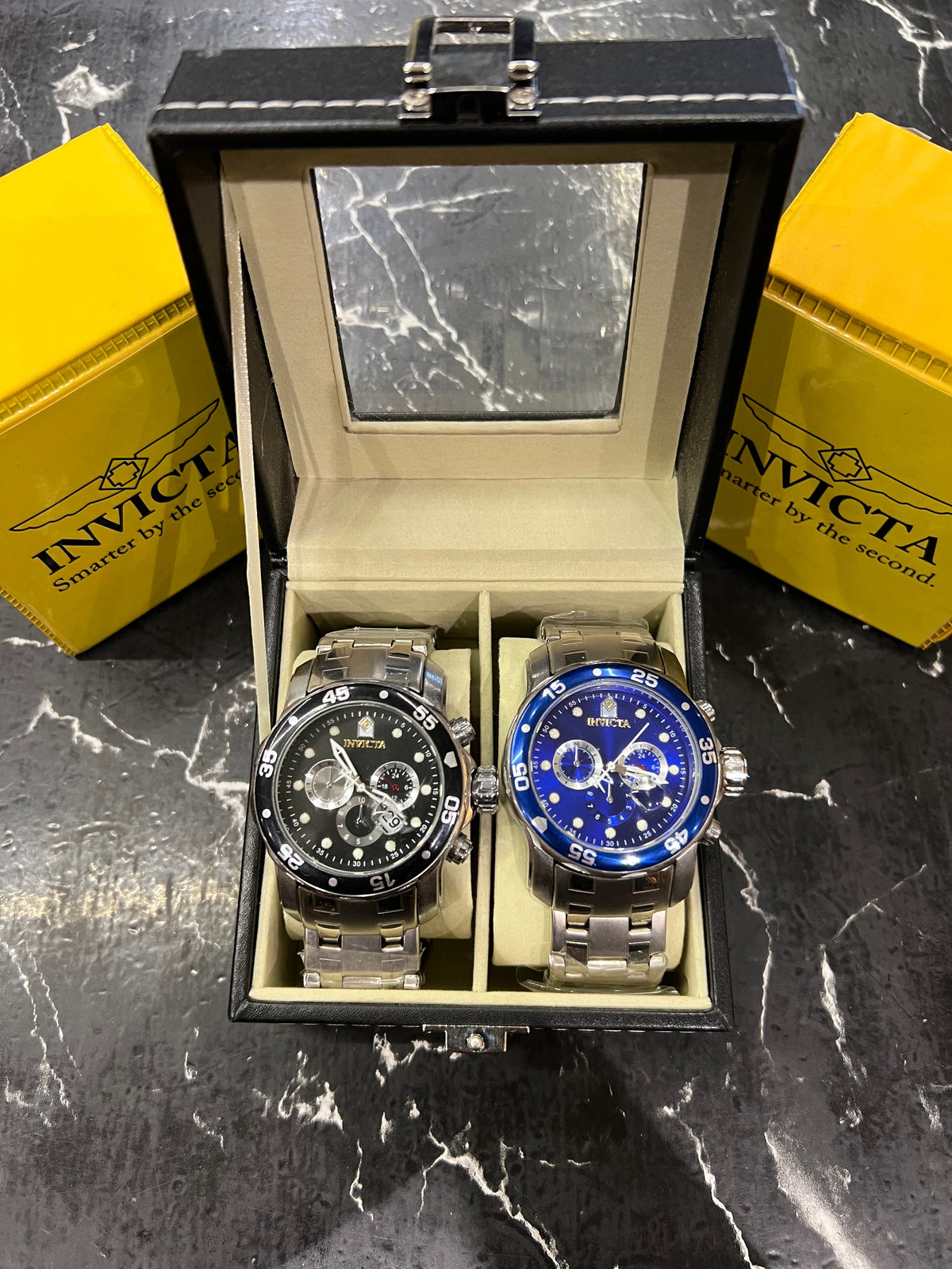 MALETA COM 2 RELÓGIOS