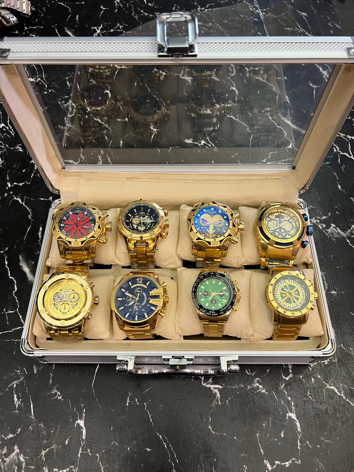 MALETA COM 8 RELÓGIOS