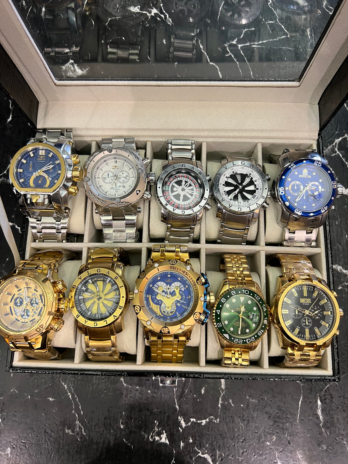 MALETA COM 10 RELÓGIOS