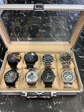 MALETA COM 8 RELÓGIOS