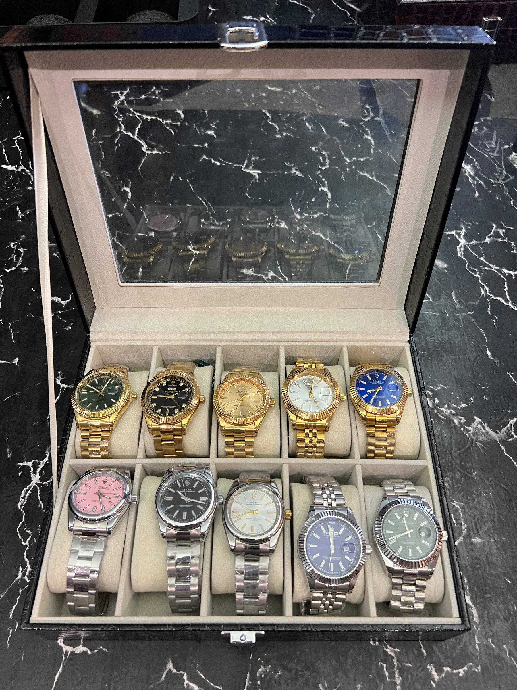 MALETA COM 10 RELÓGIOS