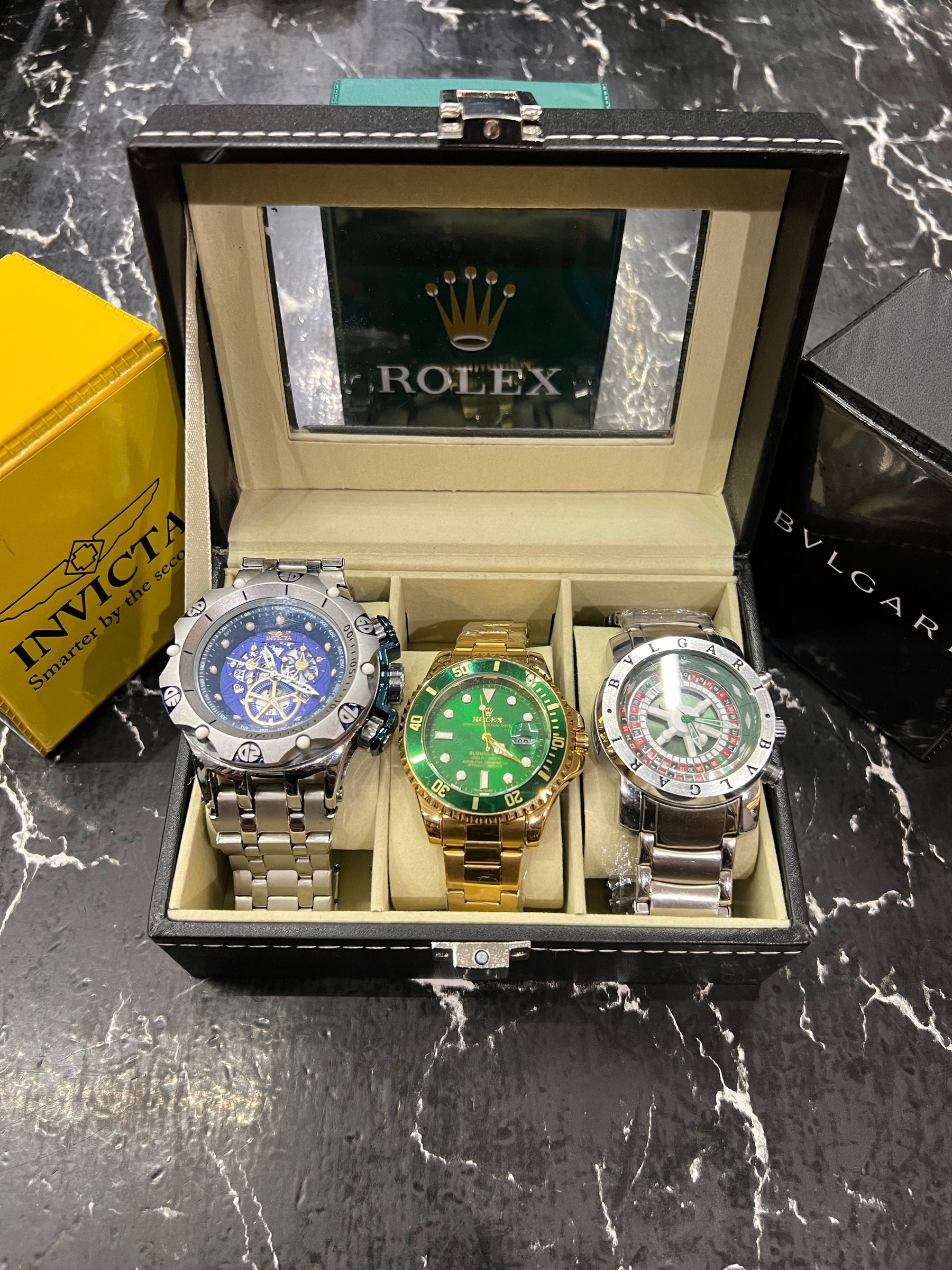 MALETA COM 3 RELÓGIOS