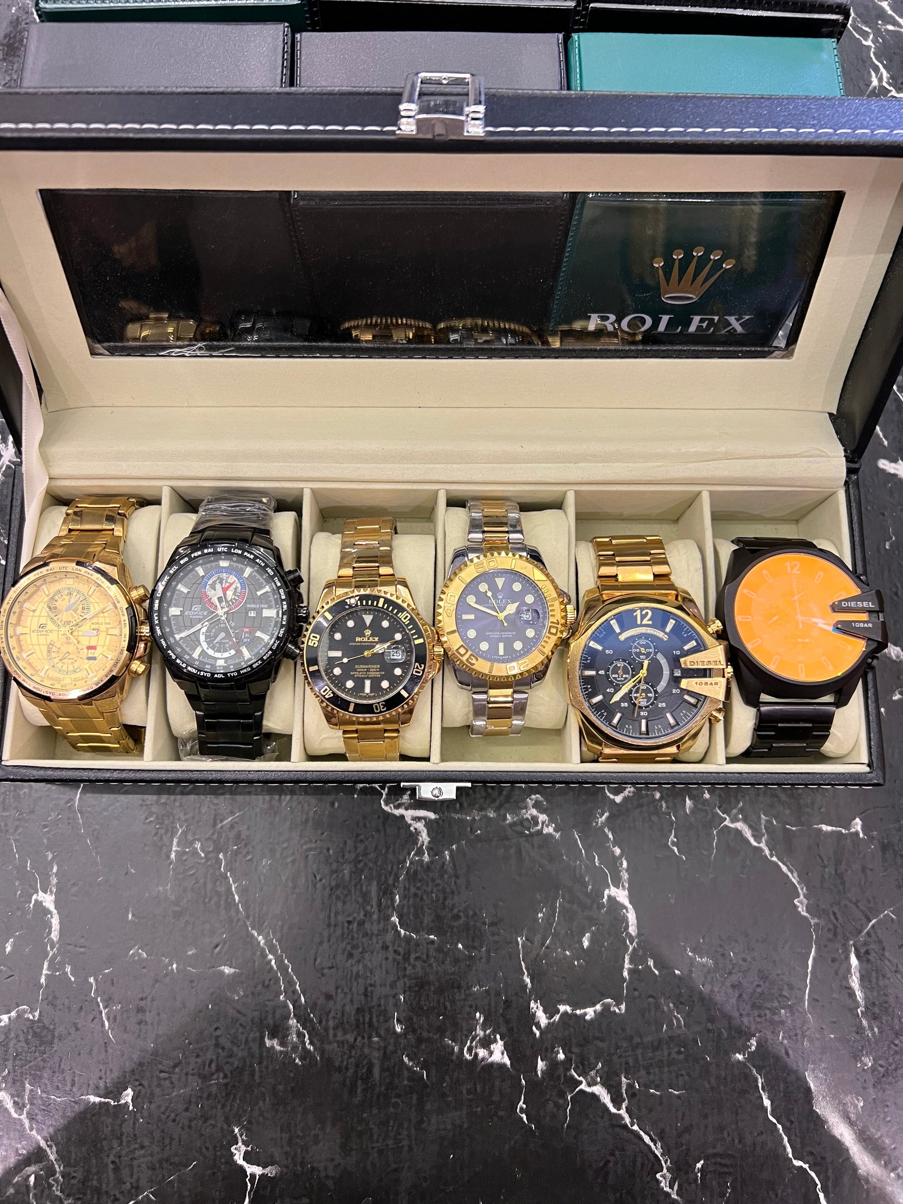 MALETA COM 6 RELÓGIOS