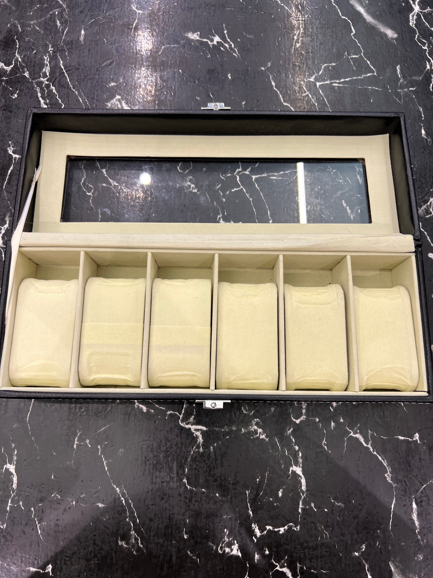 MALETA COM 6 RELÓGIOS