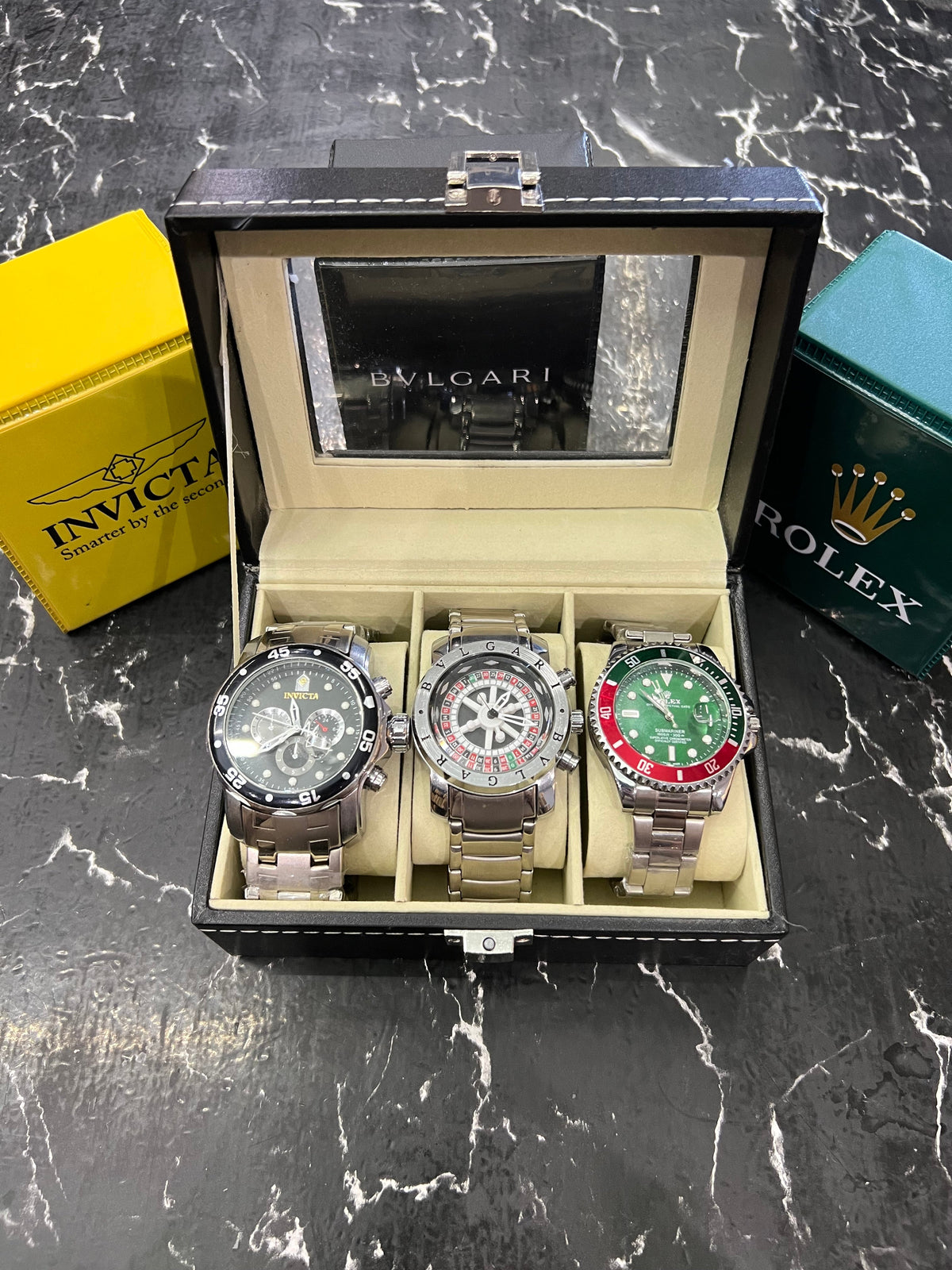 MALETA COM 3 RELÓGIOS