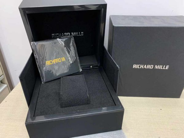RICHARD MILLE CARBONO 47MM