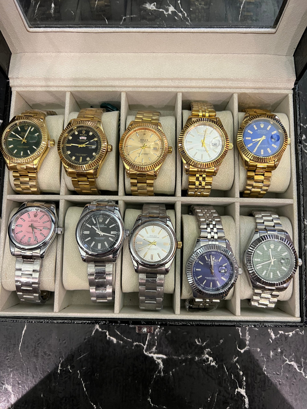 MALETA COM 10 RELÓGIOS