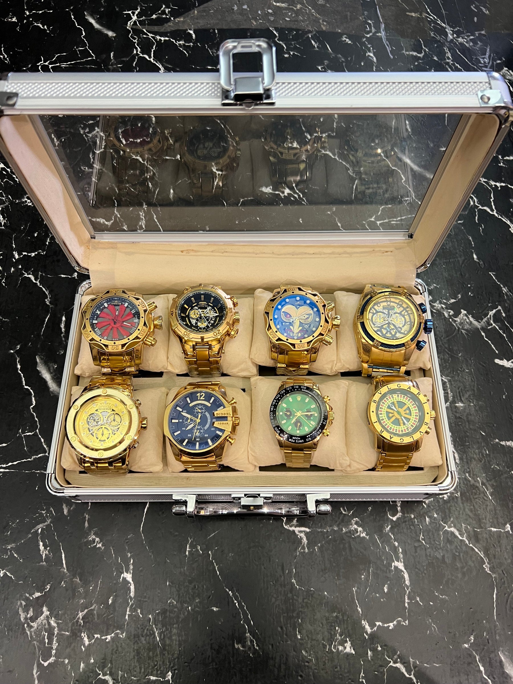 MALETA COM 8 RELÓGIOS