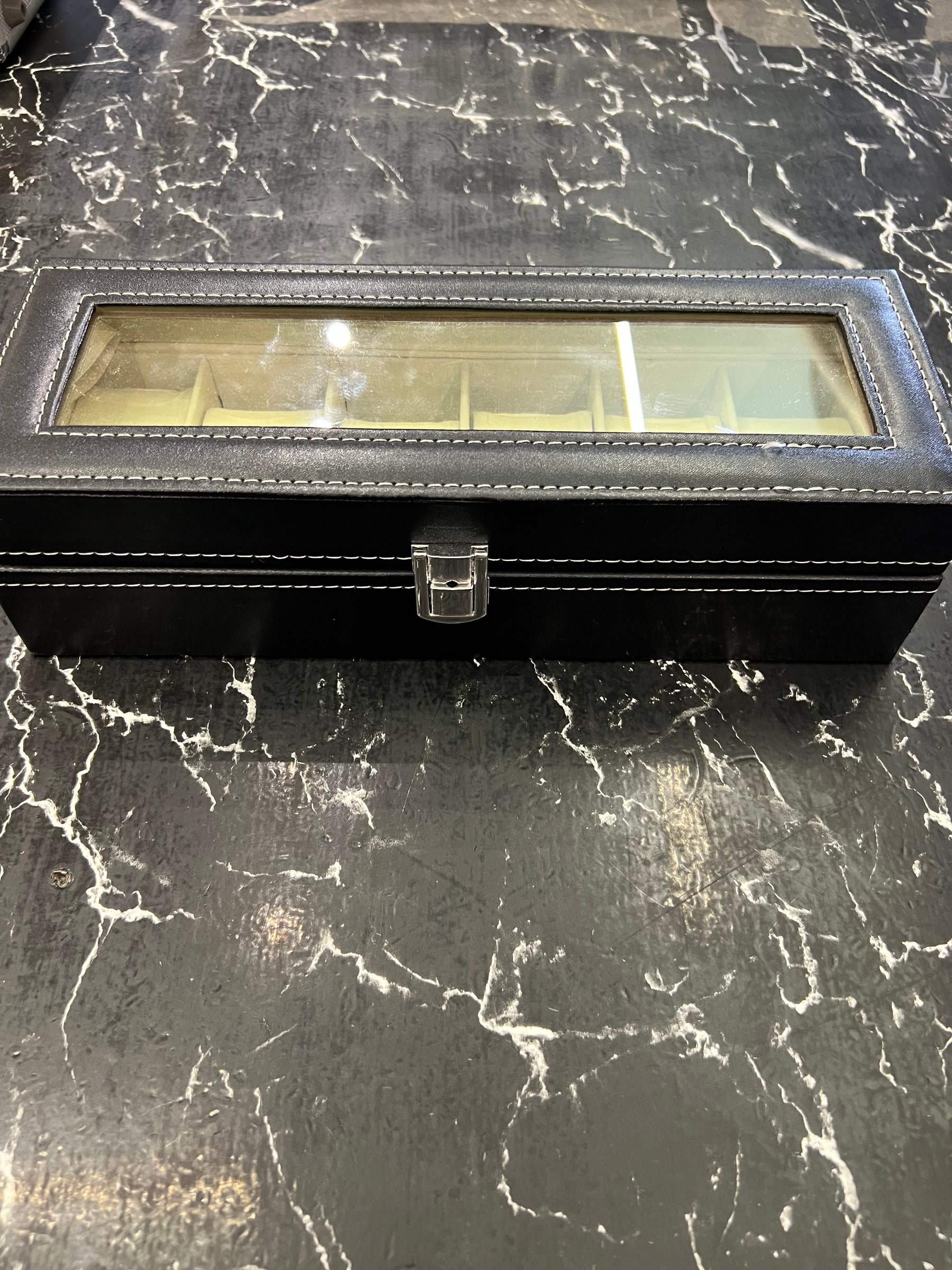 MALETA COM 6 RELÓGIOS