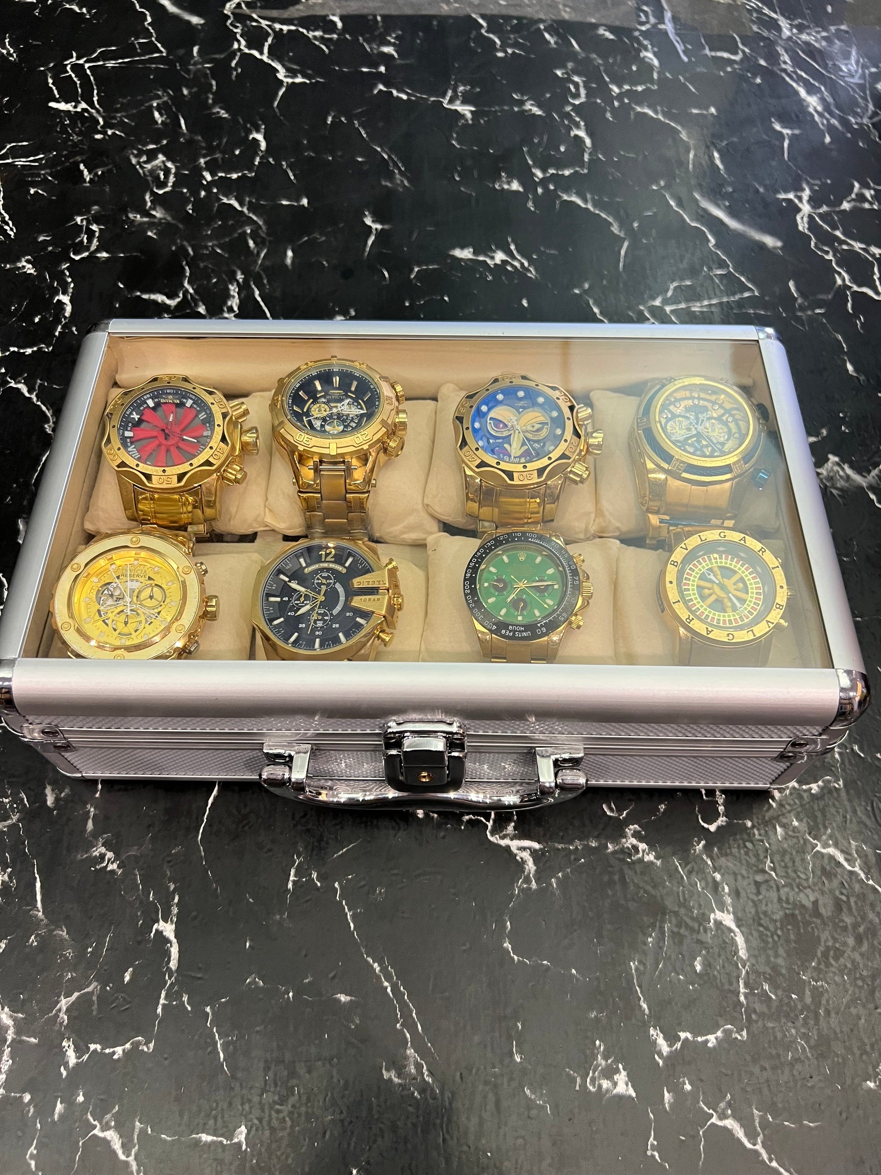 MALETA COM 8 RELÓGIOS