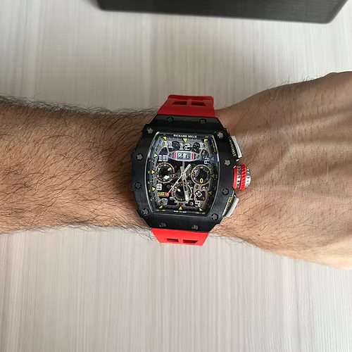 RICHARD MILLE PRETO VERMELHO 47MM